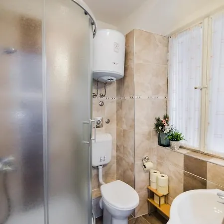Diocletians Heart Apartment