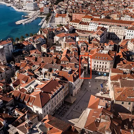 Diocletians Heart Apartment