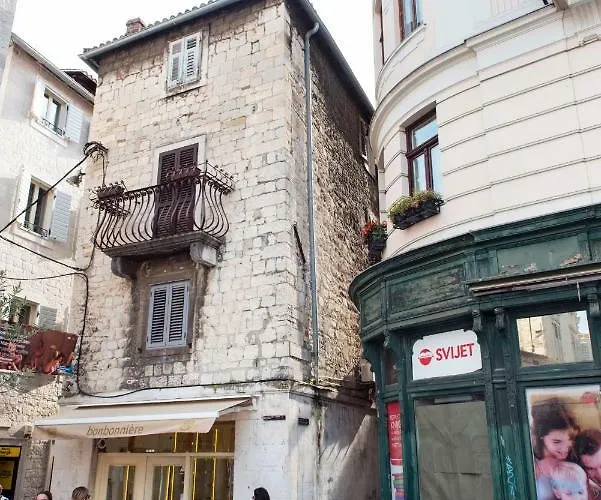 Diocletians Heart Split